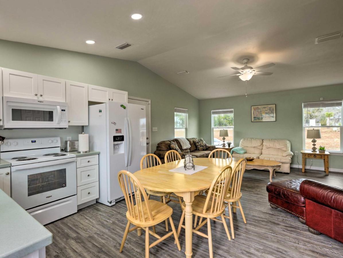 Family-Friendly Home, Walk To Steinhatchee River! Exterior photo